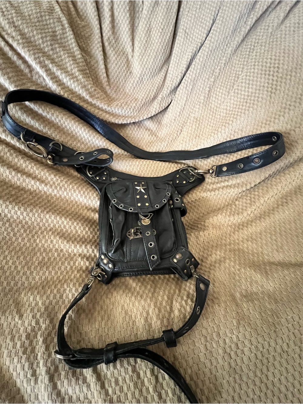 Jungle Tribe BLASTER 4.0 Black Leather Shoulder Holster and Hip Bag